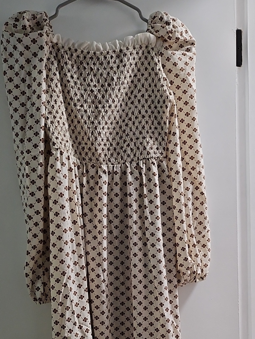 Long Dress - Picture 2 of 10